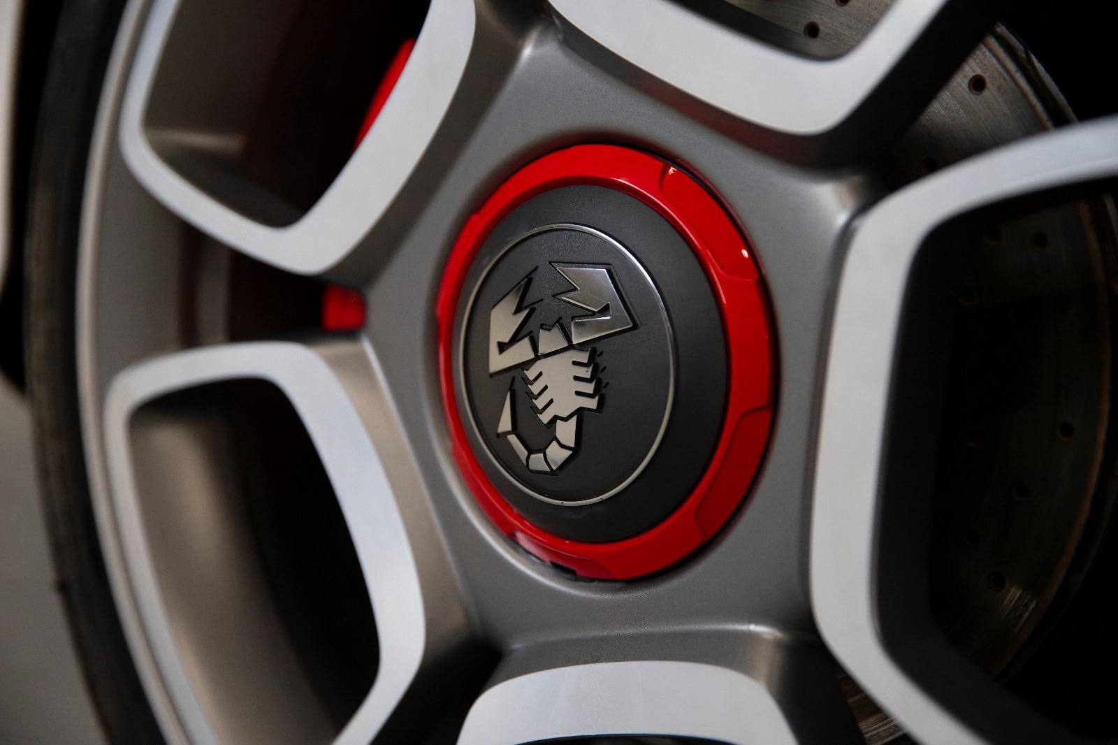 Abarth 595C Cabriolet 2019