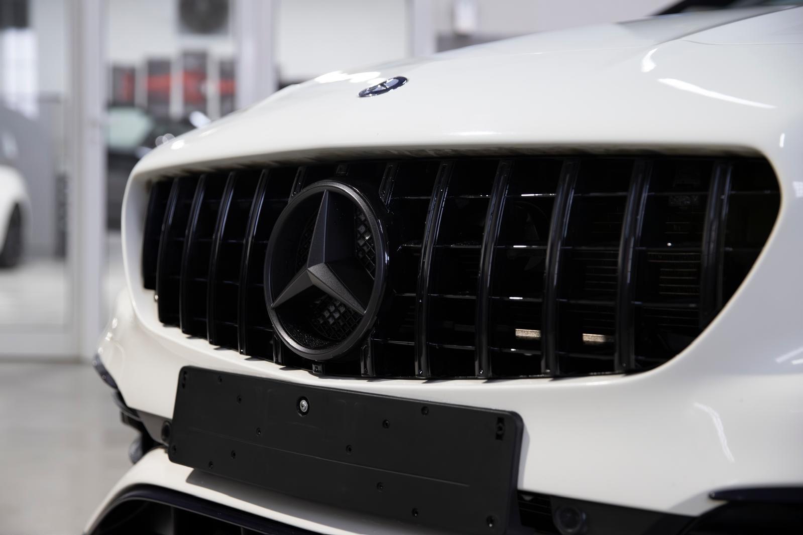 Mercedes-Benz CLA 45 AMG 0