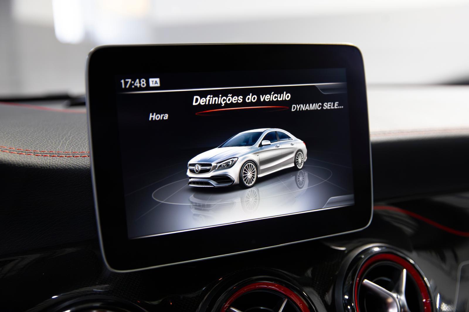 Mercedes-Benz CLA 45 AMG 0
