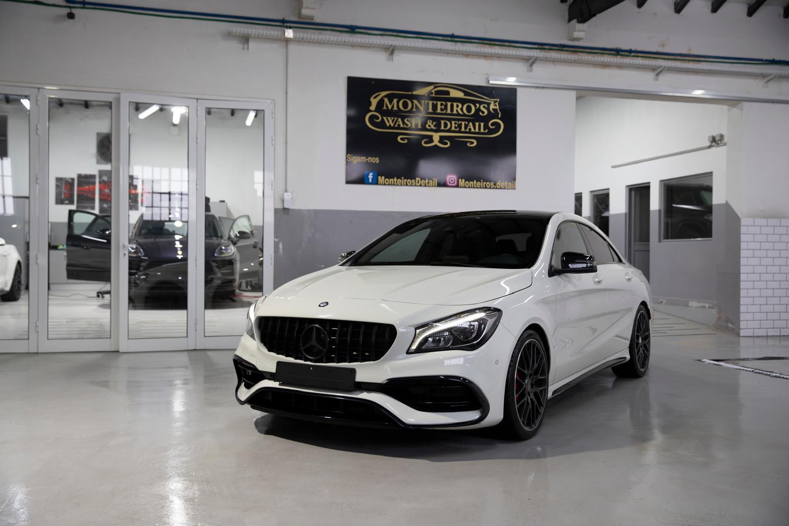 Mercedes-Benz CLA 45 AMG 0