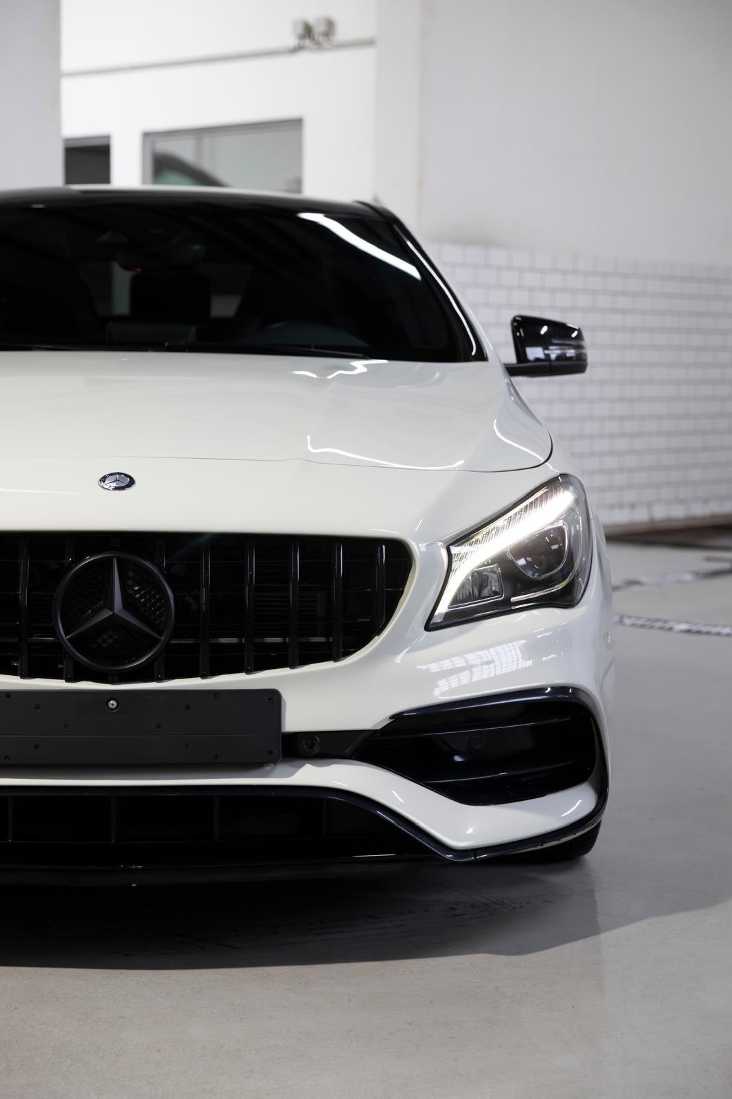 Mercedes-Benz CLA 45 AMG 0
