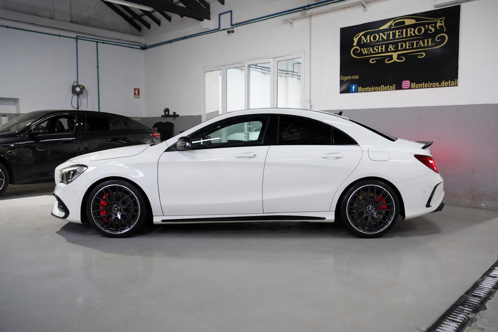 Mercedes-Benz CLA 45 AMG 0