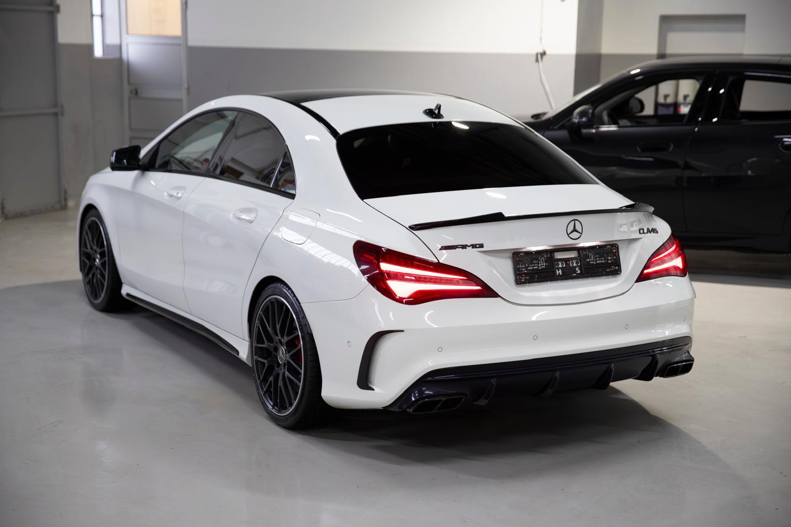 Mercedes-Benz CLA 45 AMG 0